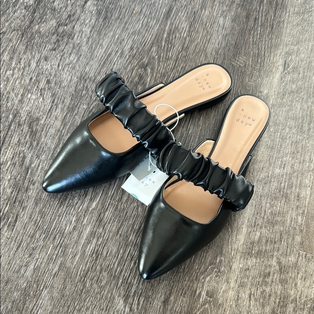 Black mule flats